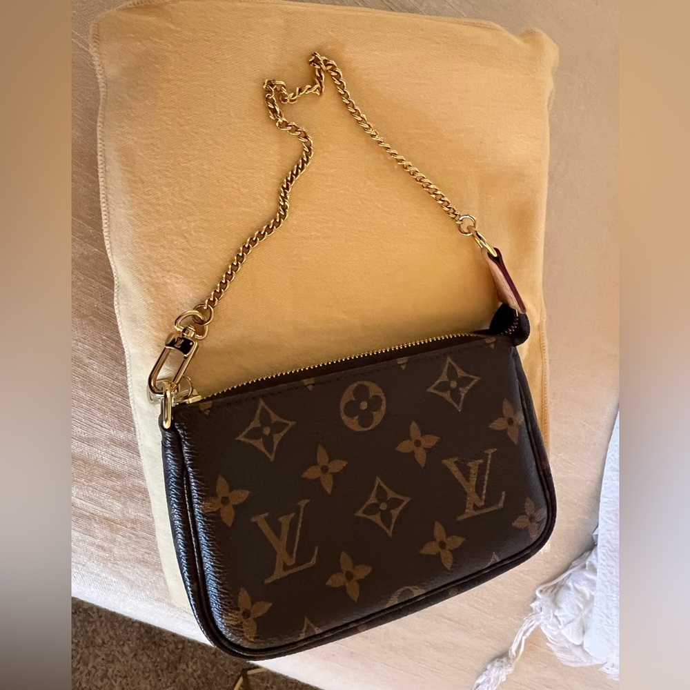Louis Vuitton Black and Brown Monogram Clutch